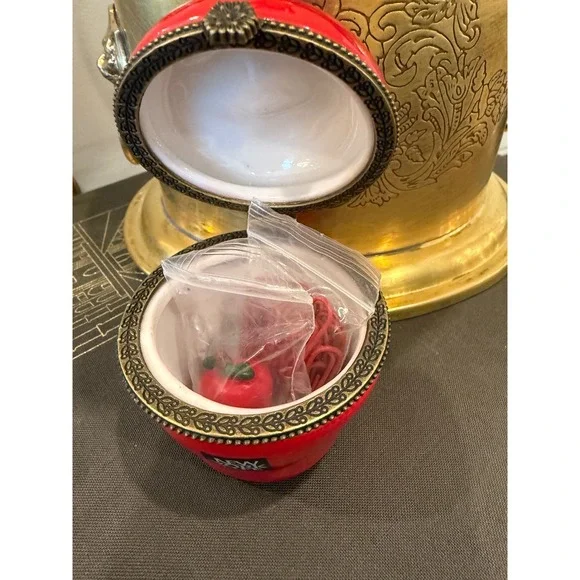 Vintage New York Life Apple Trinket Box‎ Desk Decor - Picture 4 of 7